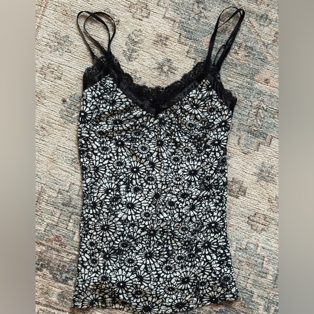 Express floral black & white Cami ribbon lace trim fitted tank sz S new